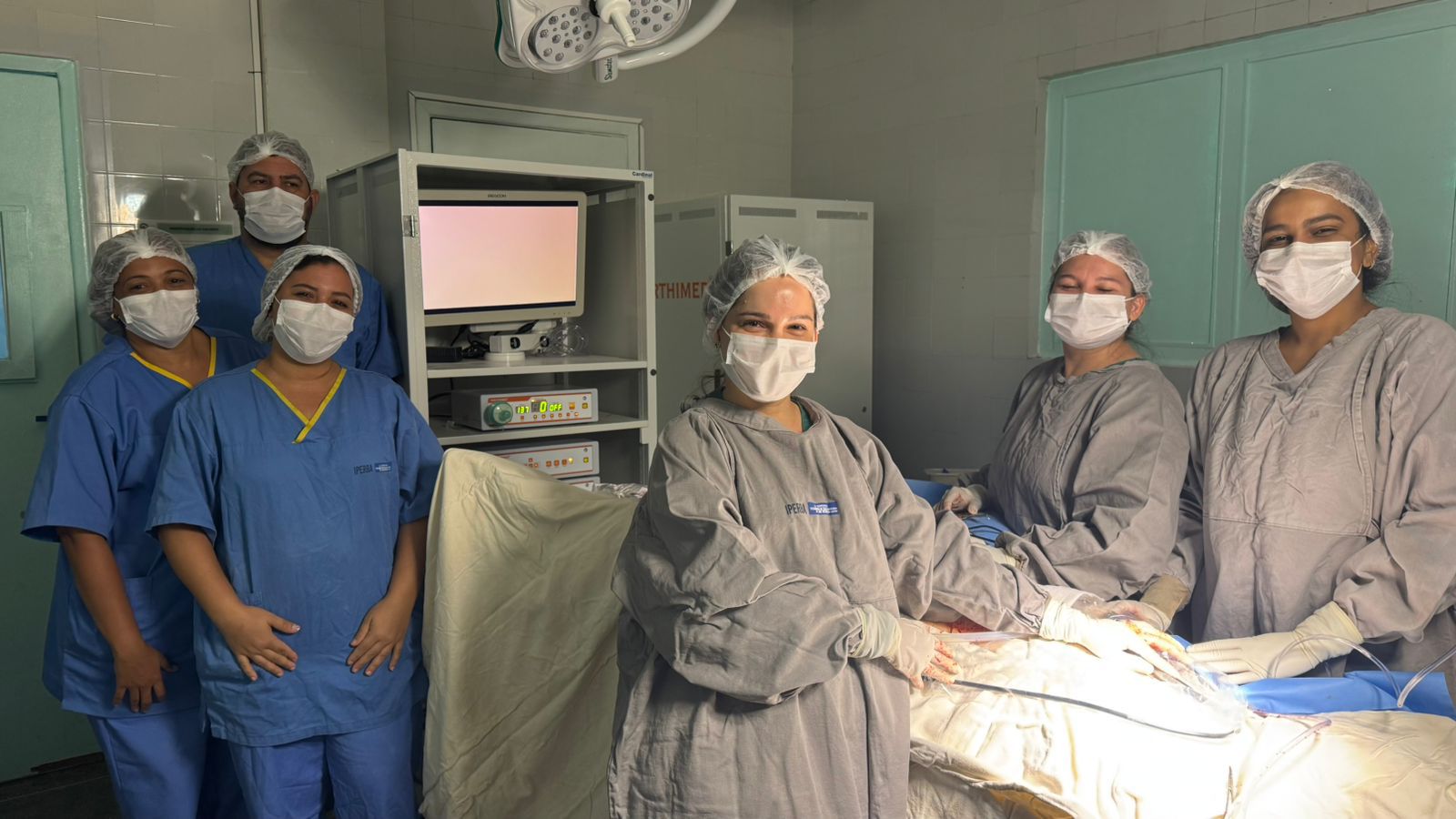 ​IPERBA realiza primeira cirurgia ginecológica por videolaparoscopia e amplia cuidado à saúde da mulher na Bahia