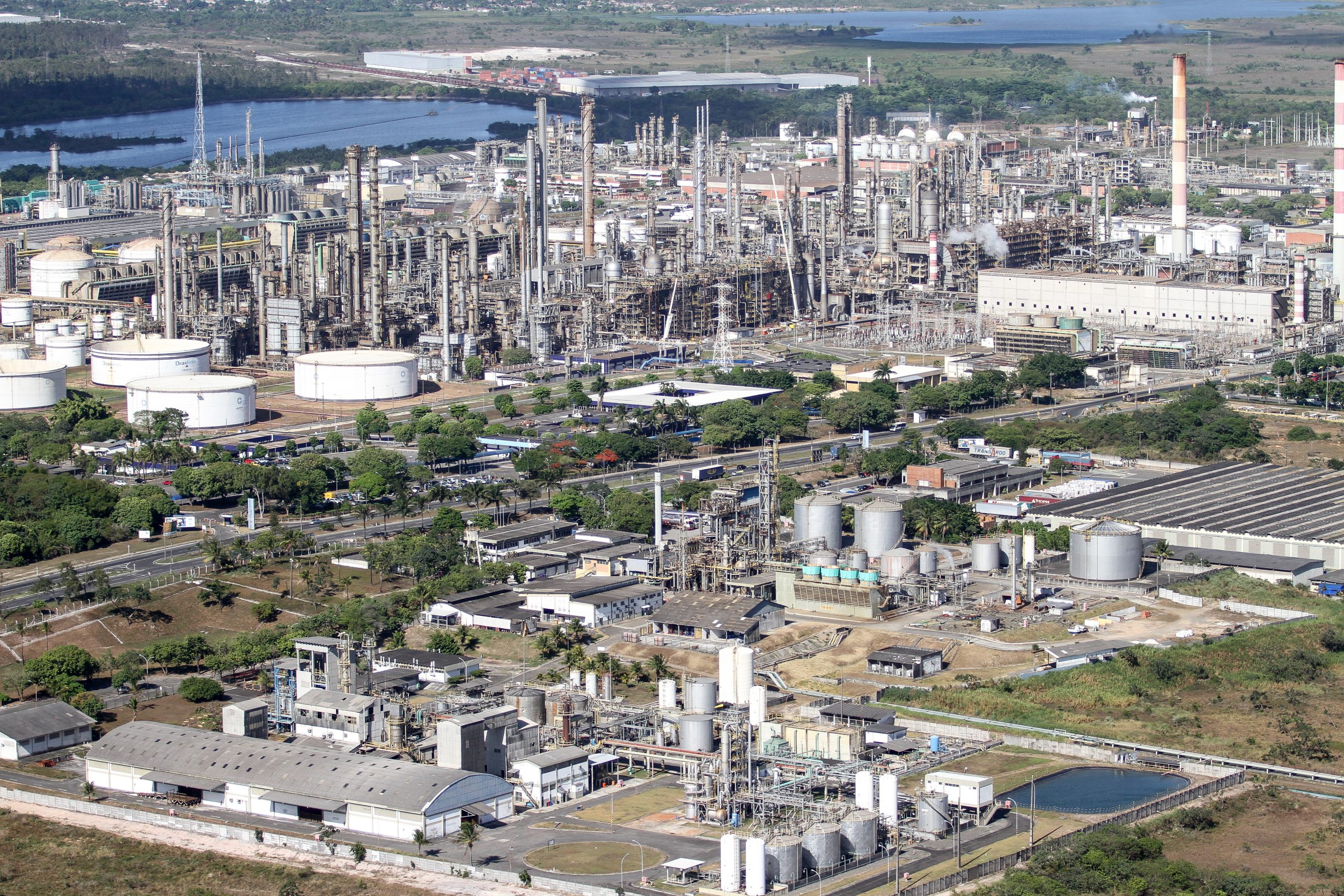 ​Camaçari amplia base empresarial e registra mais de 42 mil contratações ao longo de 2025