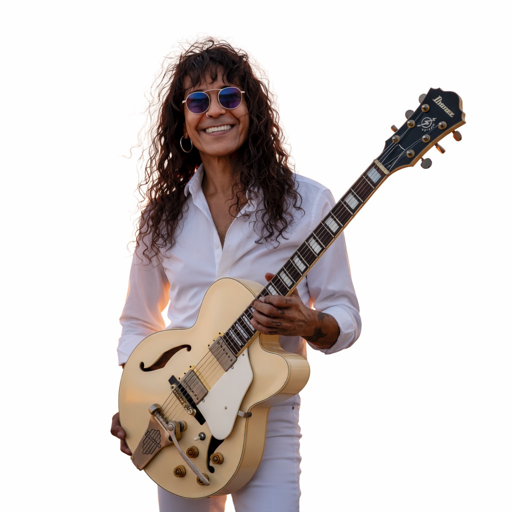 ​Luiz Caldas leva pipoca aos dois principais circuitos e abre a folia no Carnaval 2026