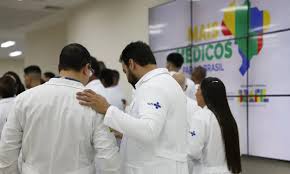 ​Formação médica no Brasil entra em alerta após estudo apontar falhas estruturais