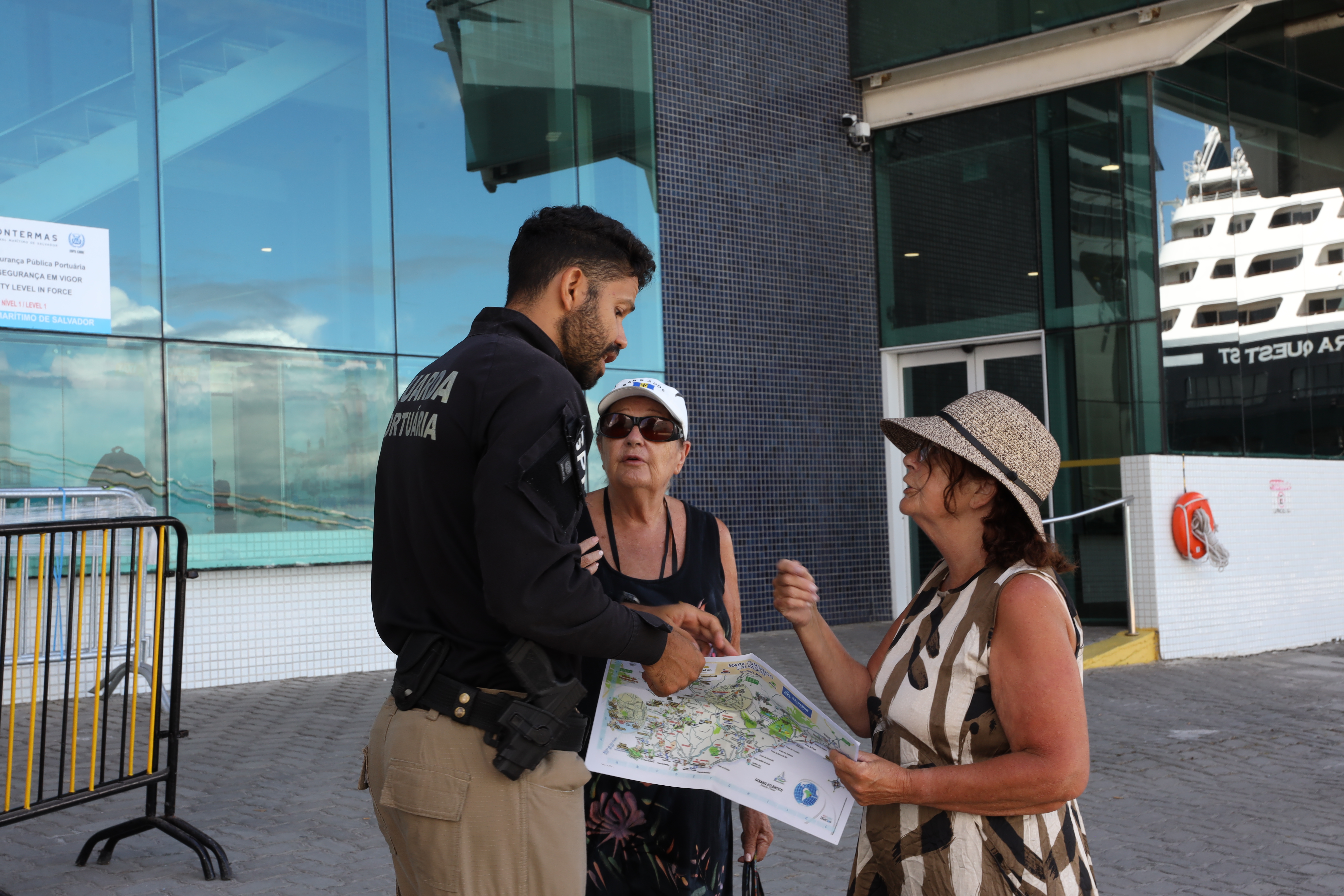​Operação especial amplia segurança e acolhimento de turistas no Porto de Salvador durante temporada de cruzeiros