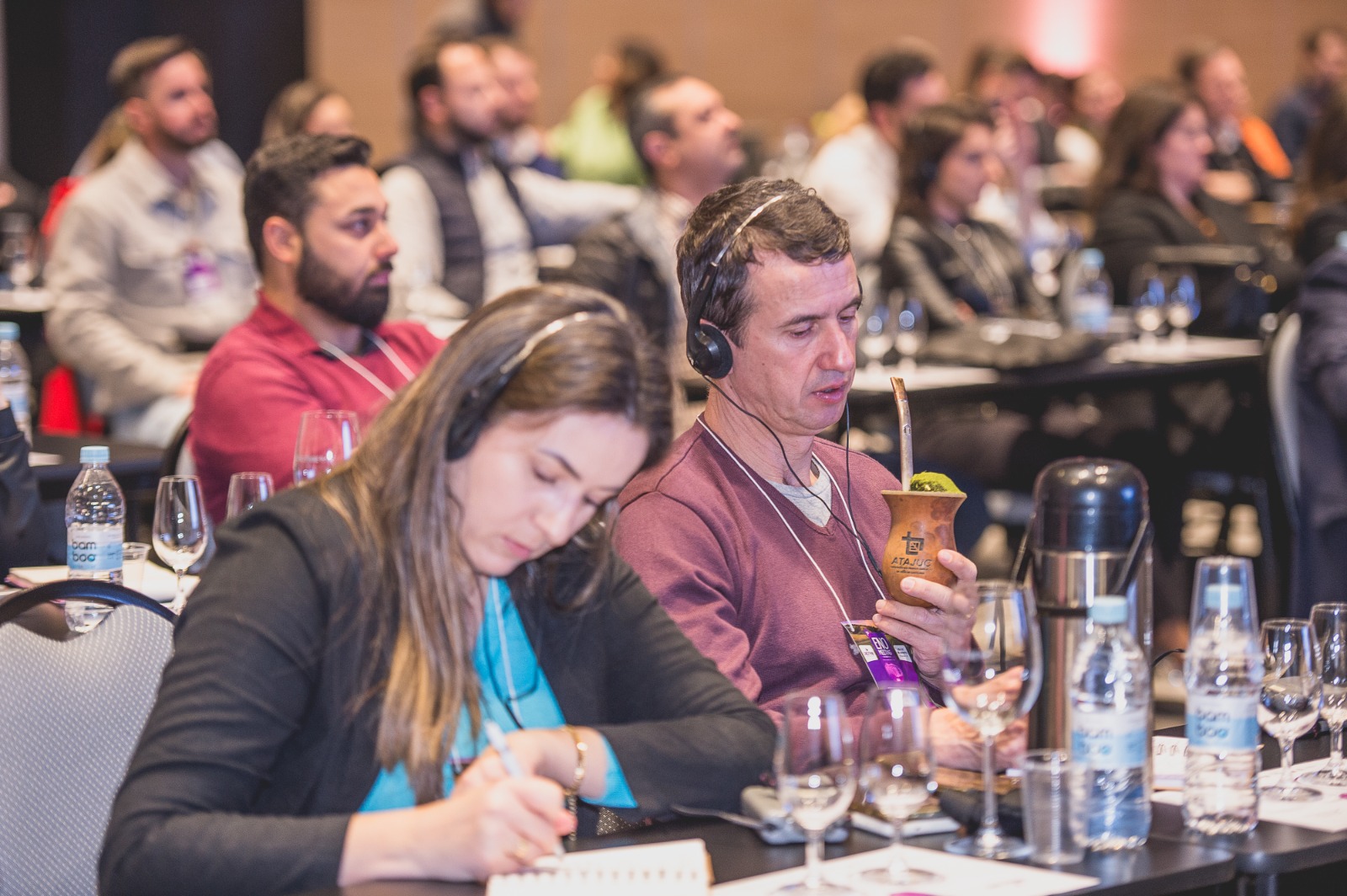 ​Congresso reúne especialistas de oito países para discutir o futuro do vinho em Bento Gonçalves