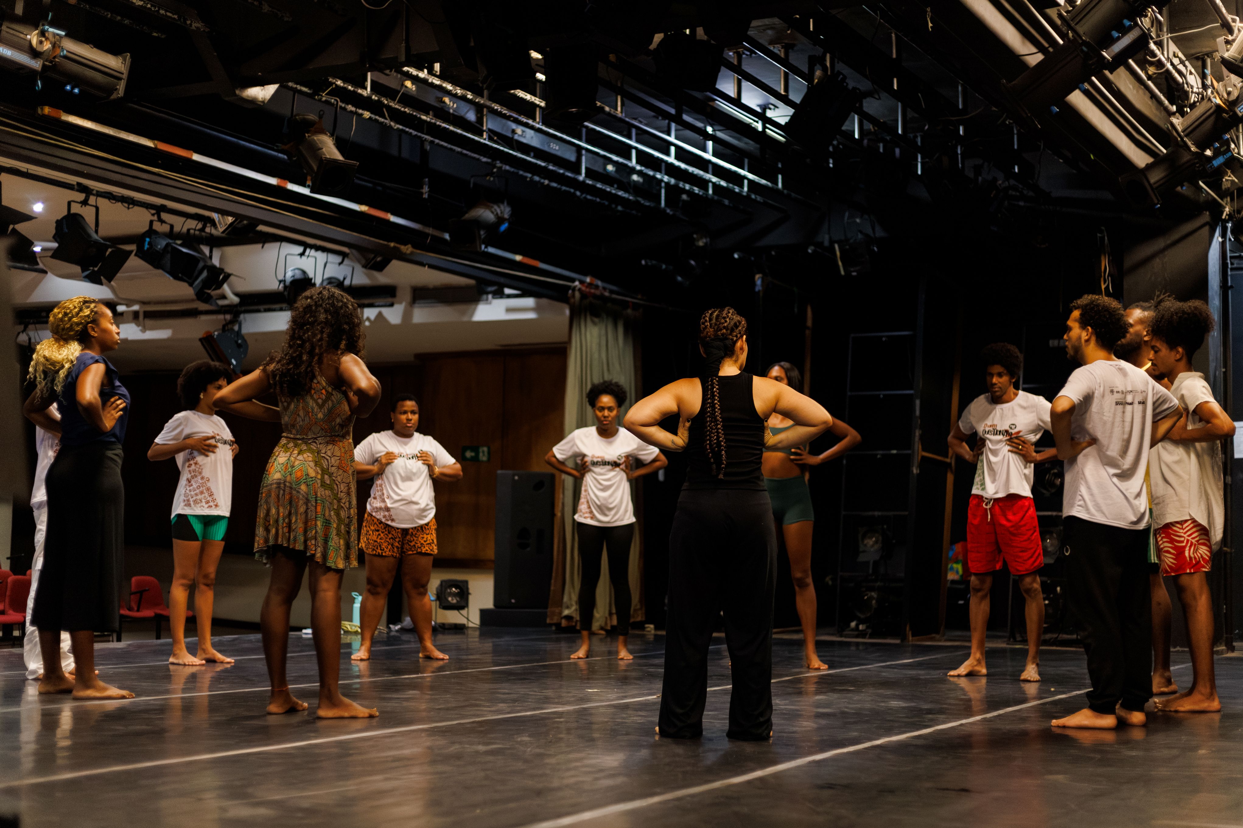 ​Jovens de Salvador participam de formação teatral gratuita com oficinas intensivas e circulação de espetáculos